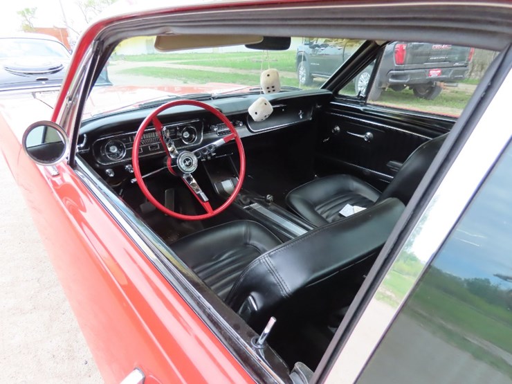 1965-ford-mustang-image-16