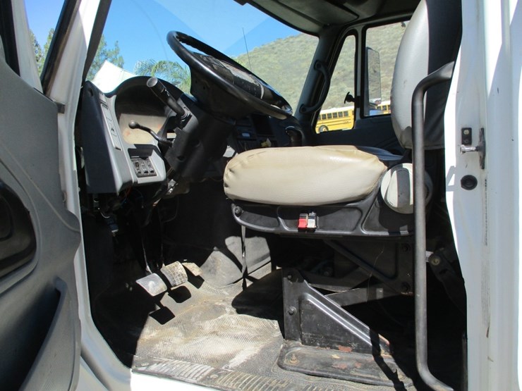 2007-international-durastar-4400-image-7
