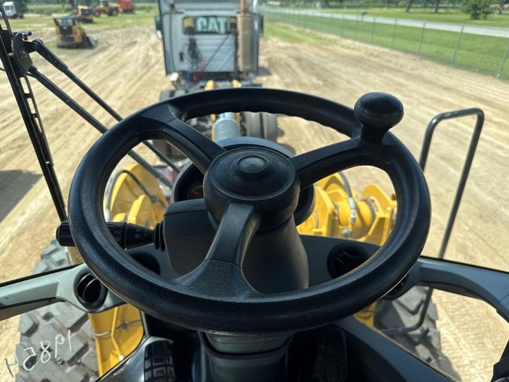 2019-caterpillar-930m-image-24