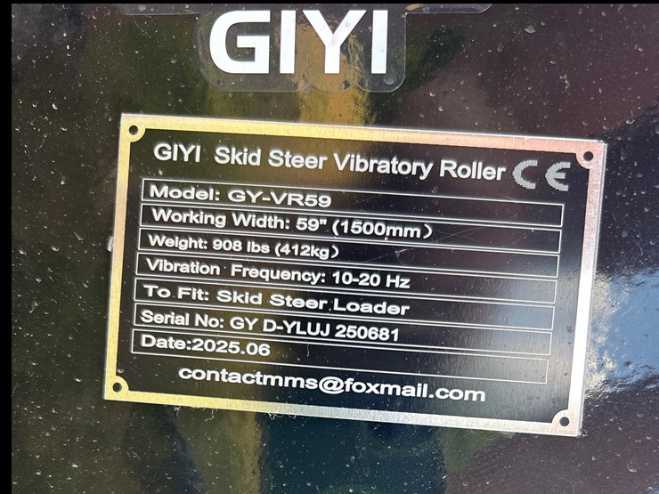 #141-•-quick-attach-vibratory-roller-image-3