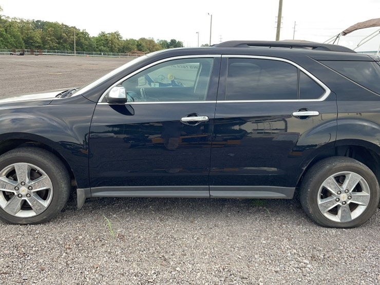 2015-chevrolet-equinox-lt-image-14