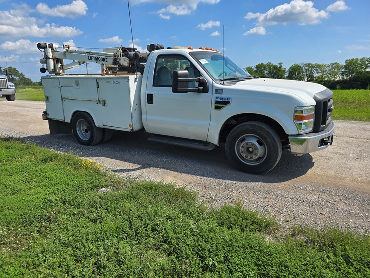 2008-ford-f350-image-44
