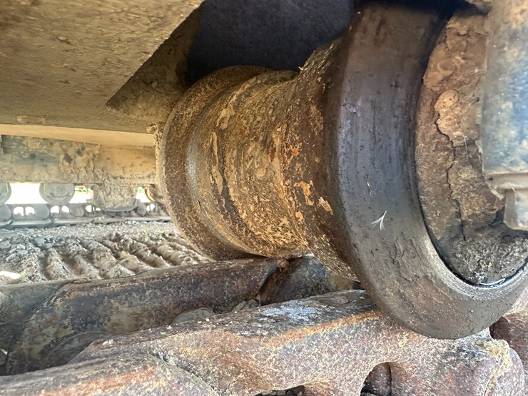 komatsu-pc200-image-12