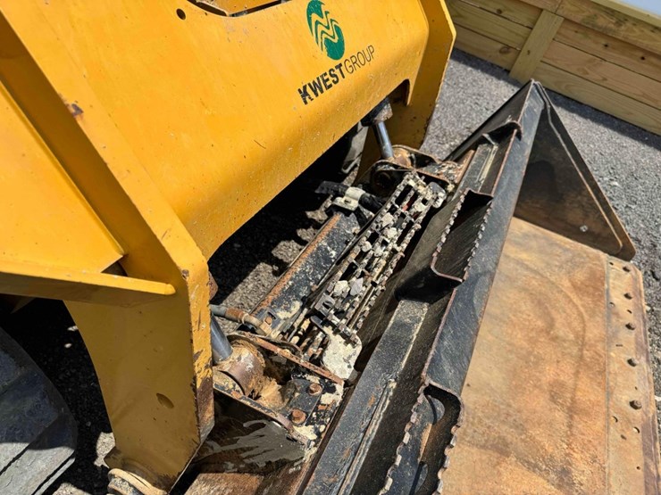 2022-caterpillar-299d3-image-42