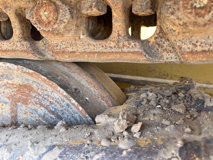 2019-caterpillar-d6n-lgp-image-12