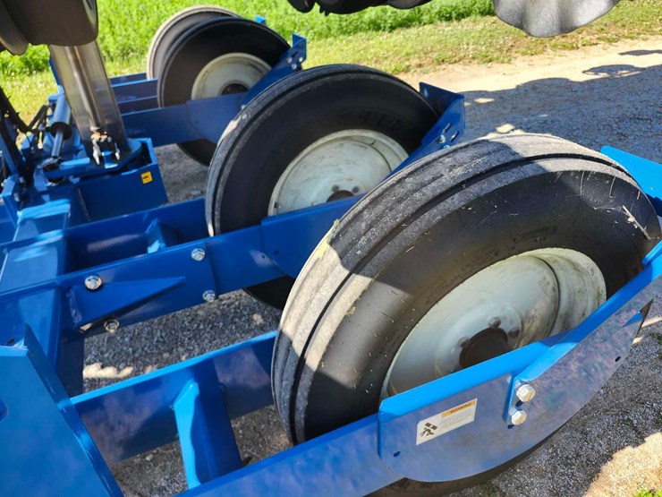 2019-kinze-3500-image-3