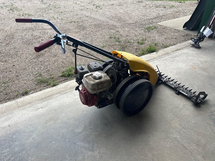 jari-sickle-mower-image-1