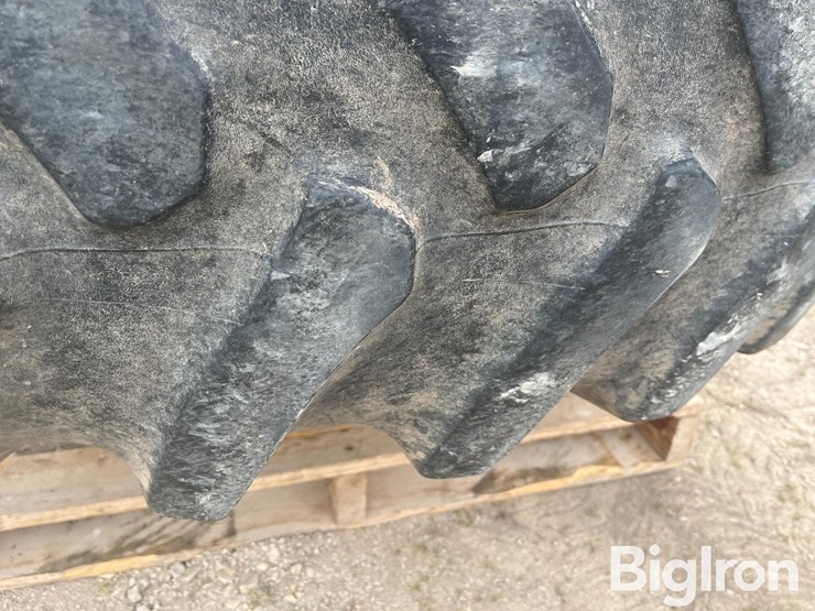 firestone-23-degree-all-traction-radial-18.4-42-clamp-duals-image-15