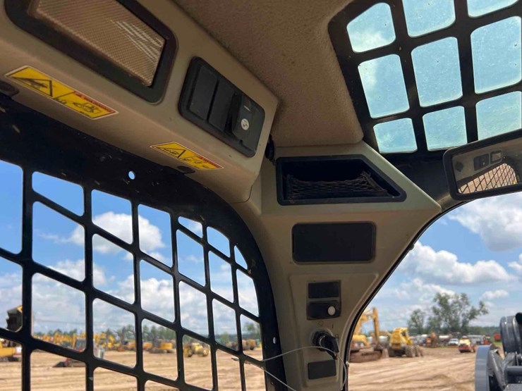 2016-caterpillar-257d-image-28