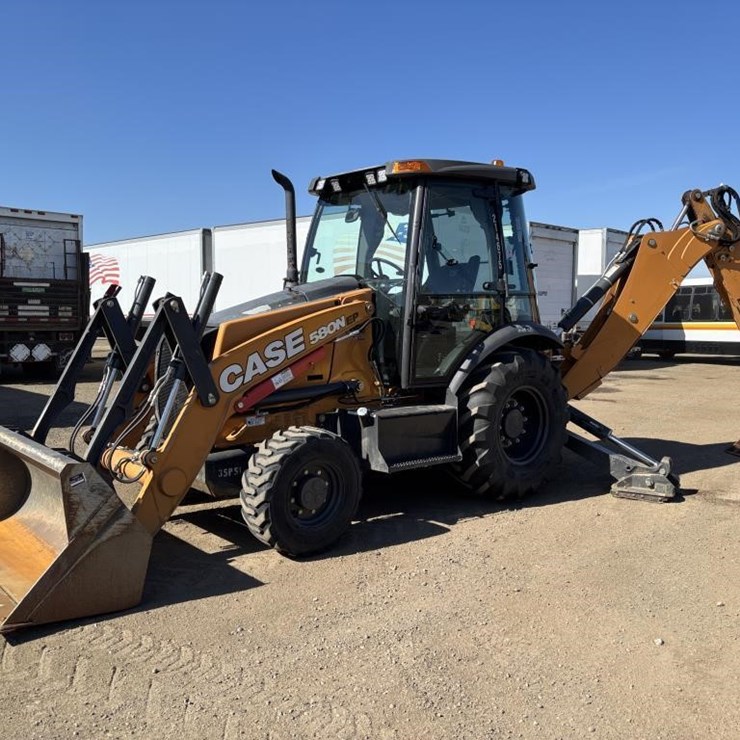 2021 CASE 580N EP