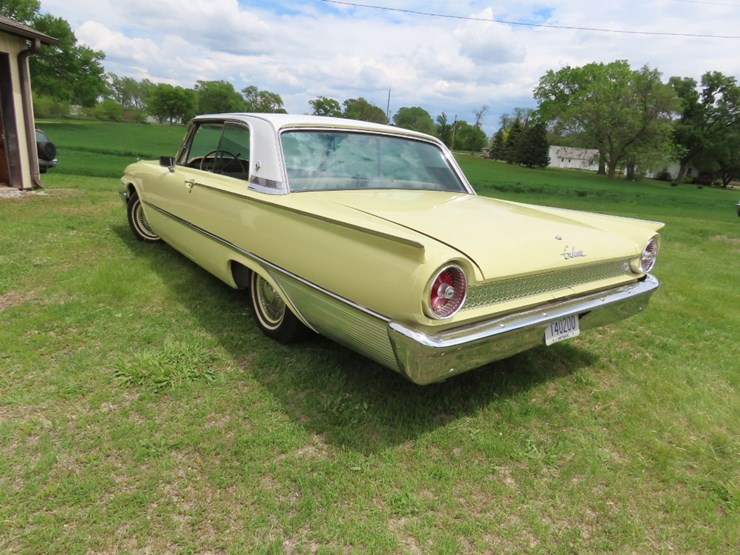 1961-ford-galaxie-2drt-ht-image-9