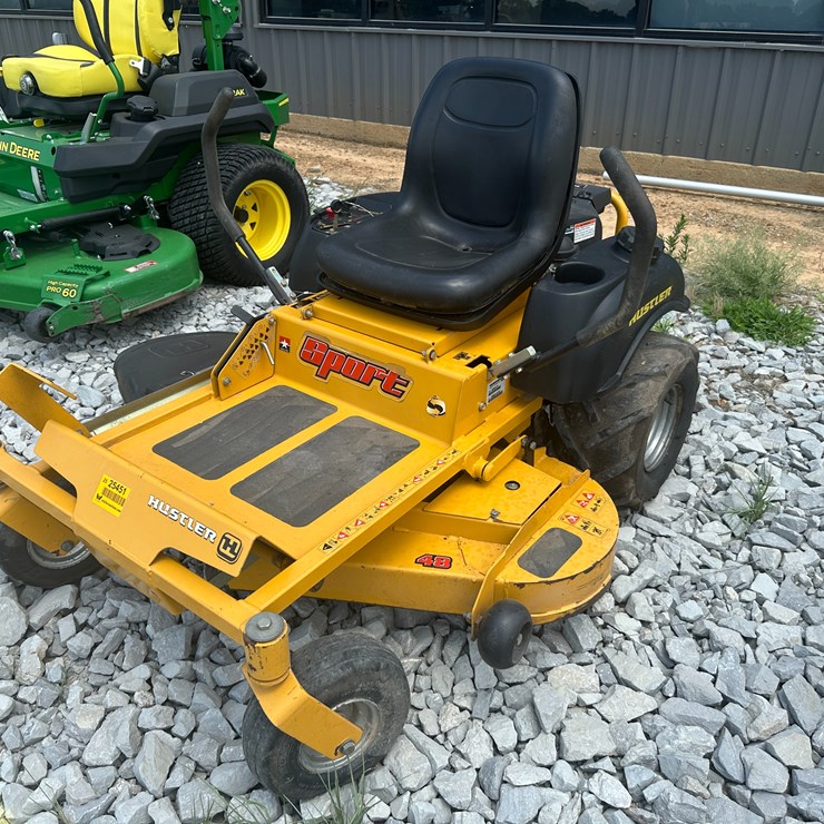 #16 • Hustler Sport Zero Turn Mower 09091313 Inv#: 25451