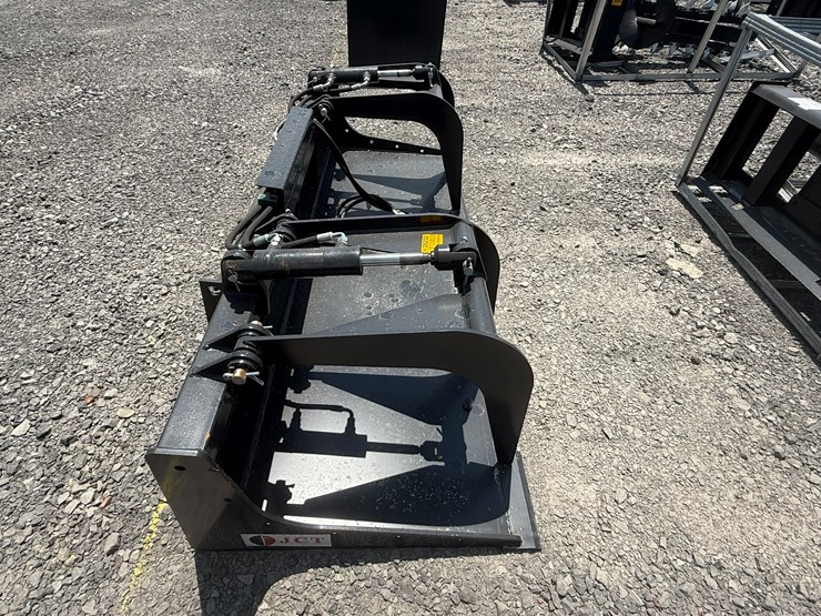 #2017-•-unused-jct-skid-steer-grapple-image-7