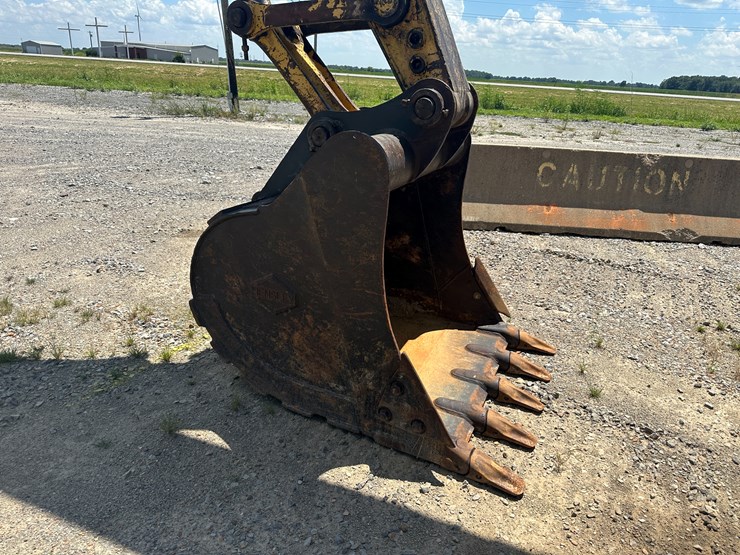komatsu-pc200-image-34