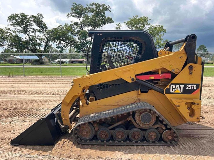 2016-caterpillar-257d-image-1