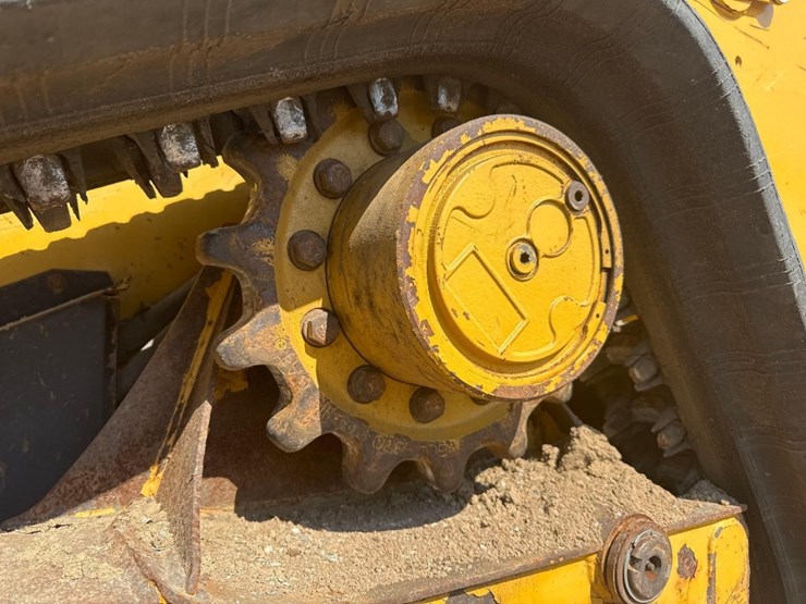 caterpillar-239d-image-10