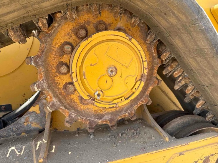 2019-caterpillar-299d2-image-10