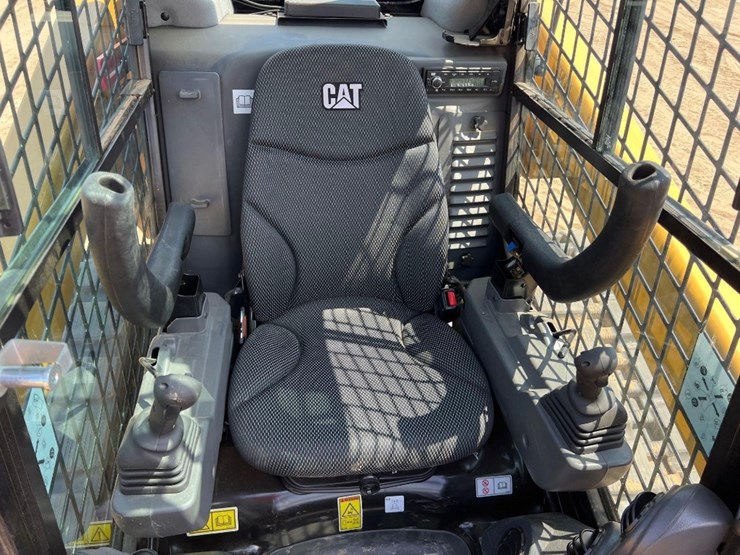 2024-caterpillar-299d3-xe-image-24