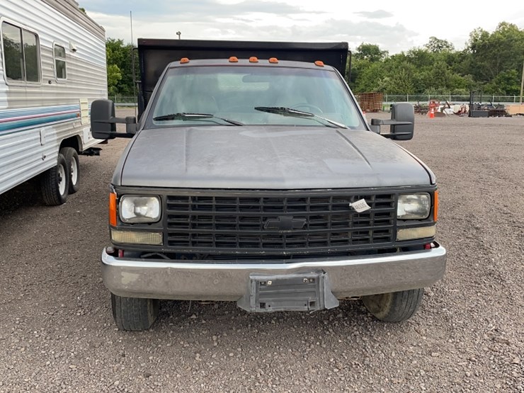 1991-chevrolet-3500-image-2