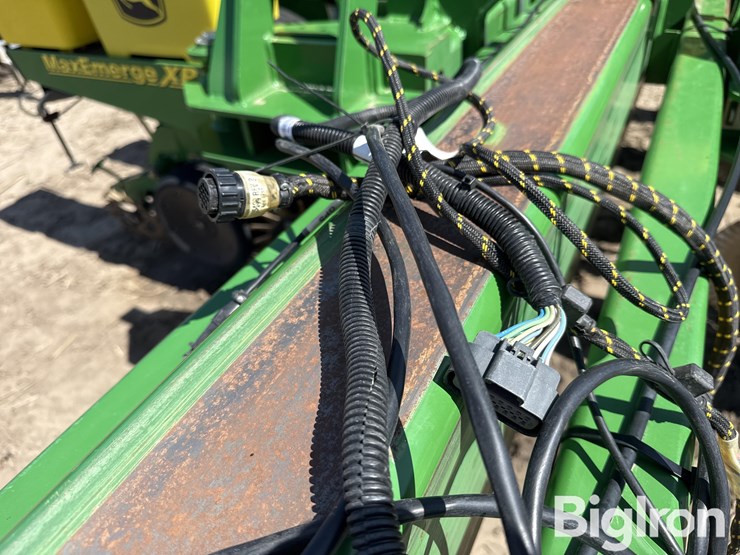 2009-john-deere-1770nt-image-12