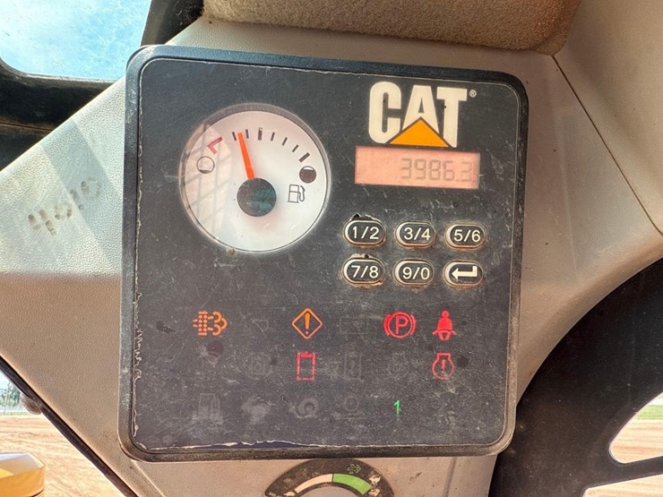 2018-caterpillar-259d-image-15