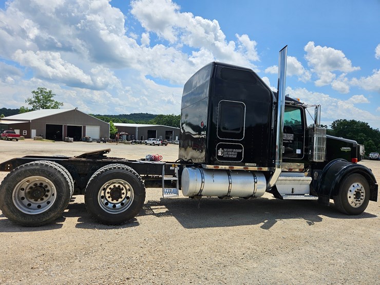 2000-kenworth-w900-image-23