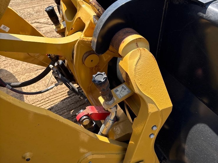 caterpillar-926m-image-34