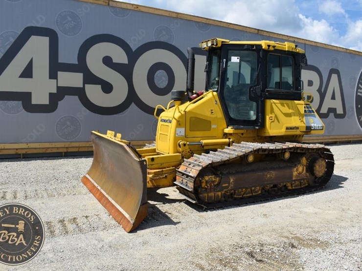 2014-komatsu-d51exi-22-image-5