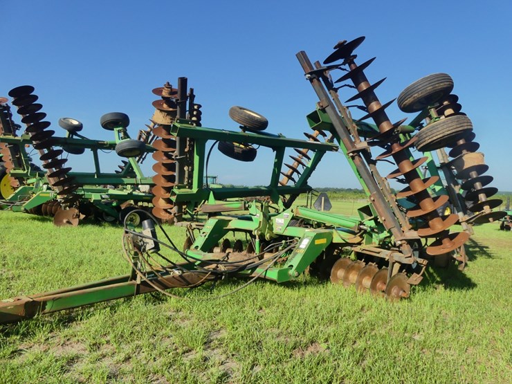 john-deere-637-image-2