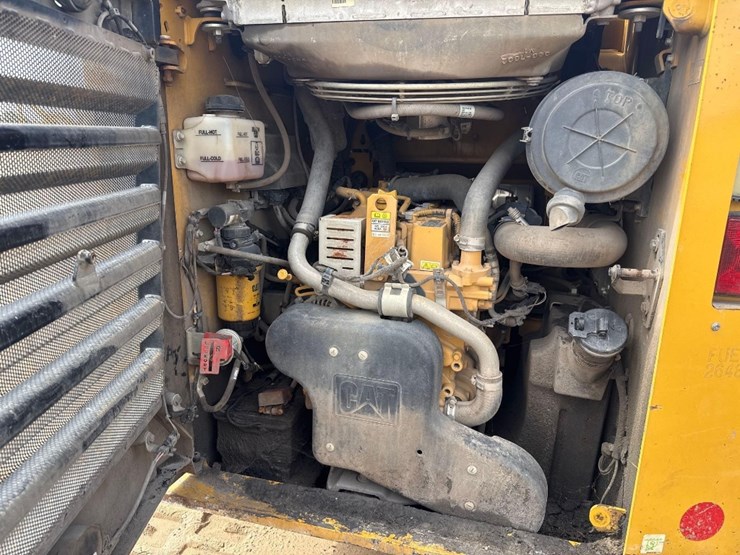 2020-caterpillar-289d3-image-19