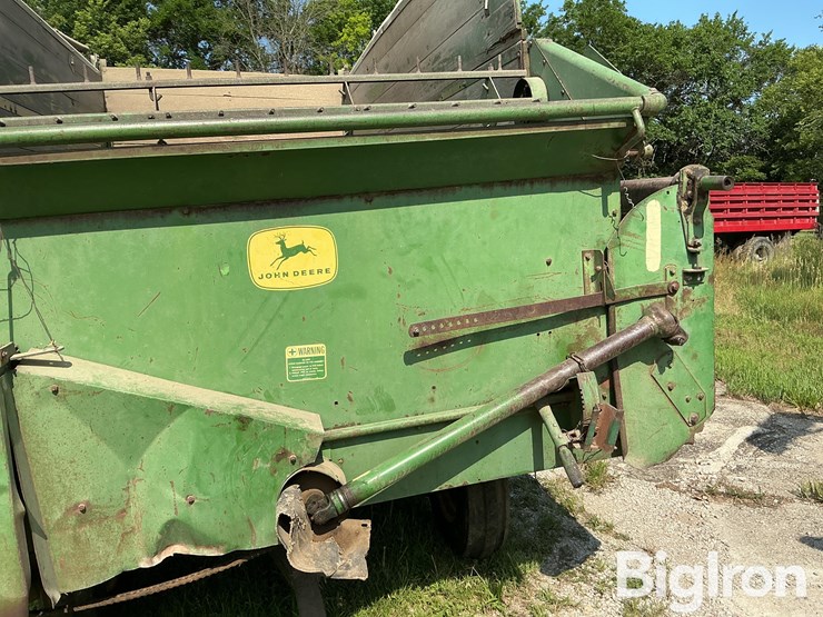 john-deere-harvest-wagon-image-13