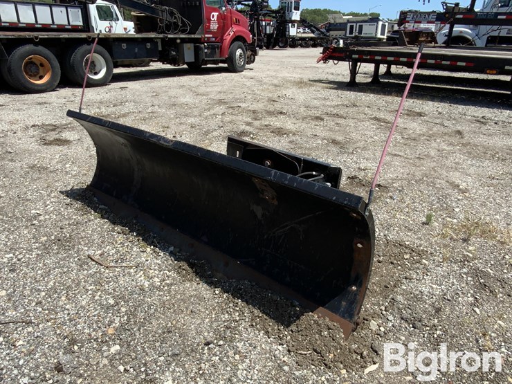loegering-v-8000-8'-hydraulic-skid-steer-blade-image-1