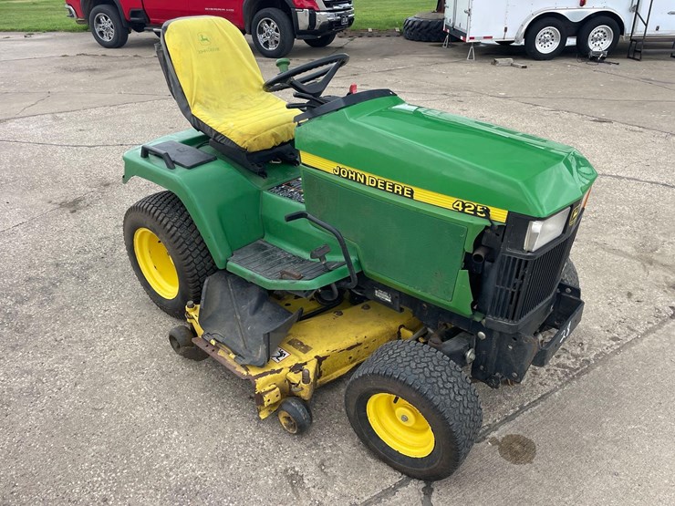 john-deere-425-image-3