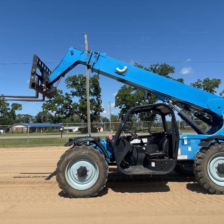 2017 GENIE GTH636