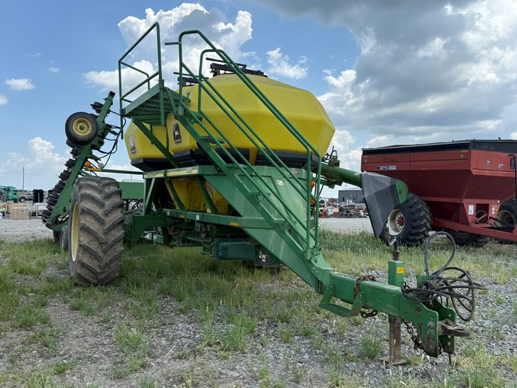 john-deere-1900-image-1