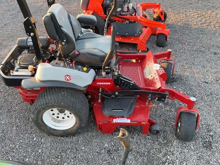 #3083-•-exmark-lazer-z-x-series-zero-turn-mower-image-8