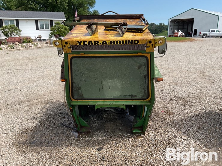 john-deere-year-round-cab-image-2