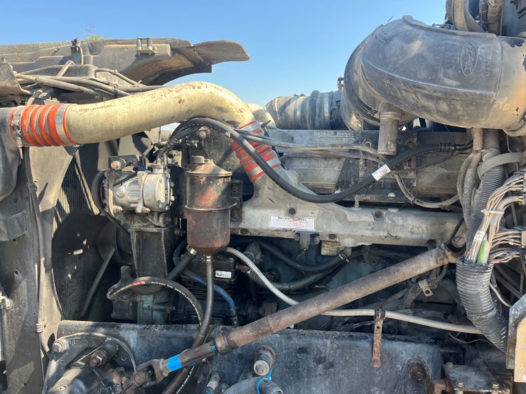 2000-peterbilt-378-image-14