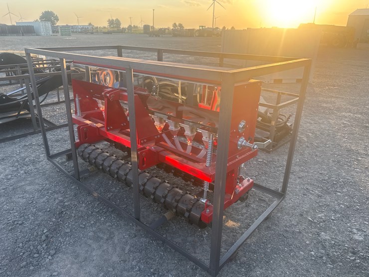 #2052-•-unused-cfg-stsd10-skid-steer-seeder-stsd1025052801dinv#:-25090-image-3