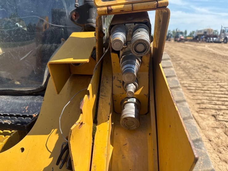 2017-caterpillar-299d2-xhp-image-20