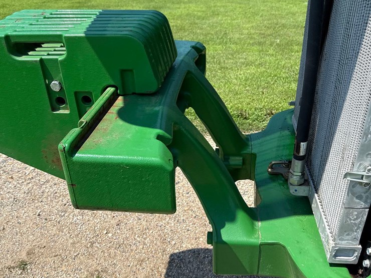 2013-john-deere-8260r-image-43