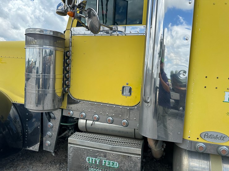 1998-peterbilt-379-image-34
