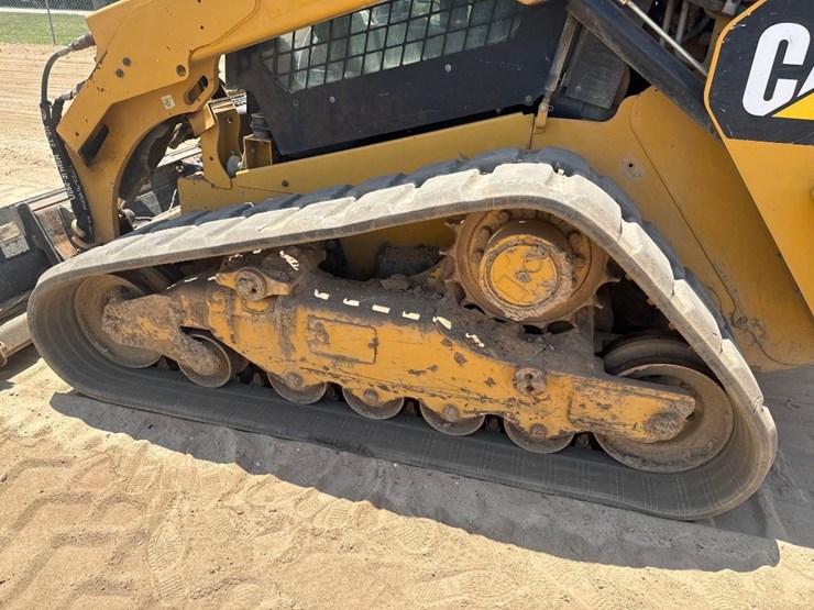 2015-caterpillar-289d-image-9
