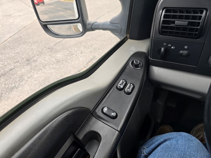 2007-ford-f550-image-61