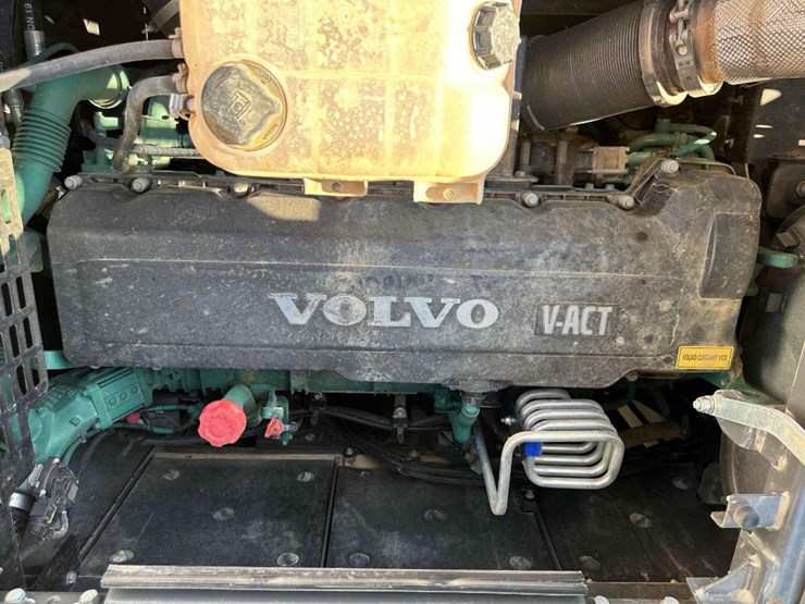 2019-volvo-ec350-excavator-image-30
