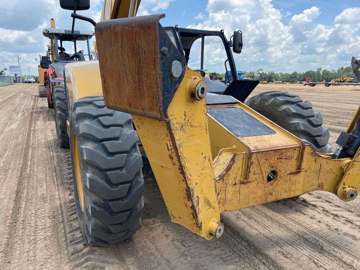 2019-caterpillar-tl1255d-image-13