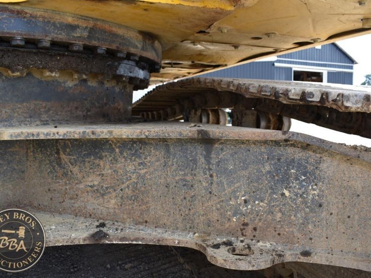 2014-komatsu-pc360-lc-10-image-48