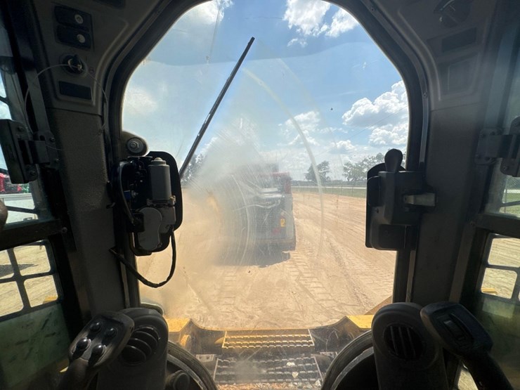 2015-caterpillar-289d-image-29