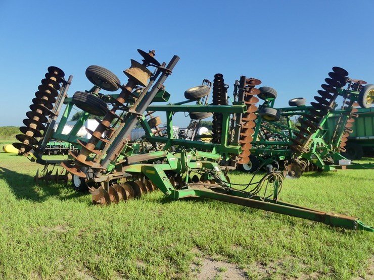 john-deere-637-image-1