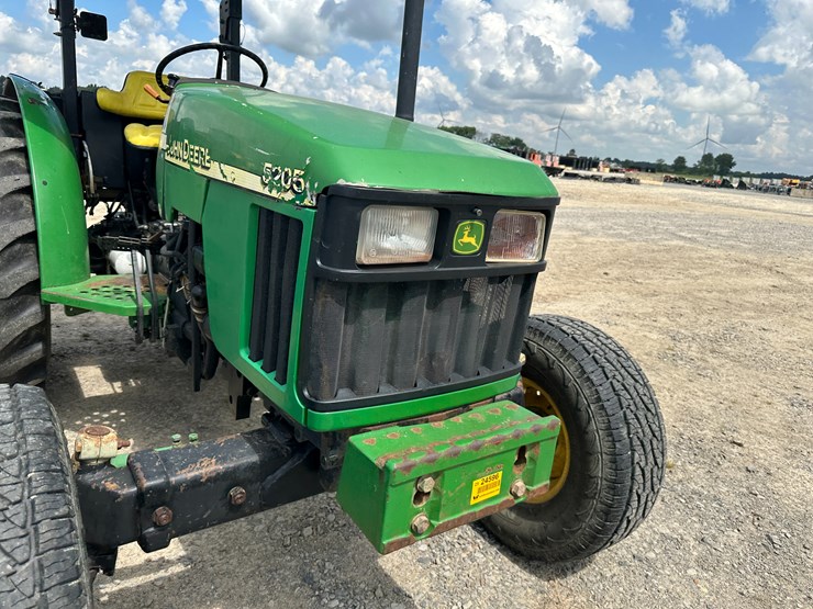 2005-john-deere-5205-image-29